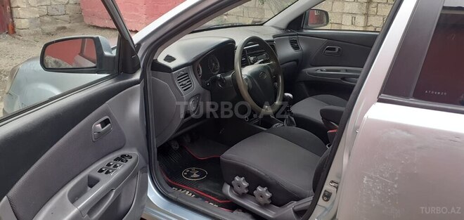 Kia Rio 2005, 390,000 km - 1.5 l - Biləsuvar
