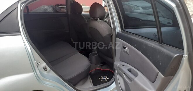 Kia Rio 2005, 390,000 km - 1.5 l - Biləsuvar