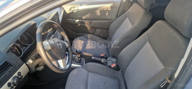 Opel Astra 2007, 331,000 km - 1.3 л - Tovuz