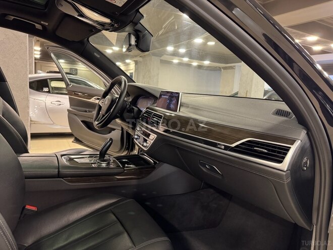 BMW 750 2019, 111,000 km - 3.0 l - Bakı