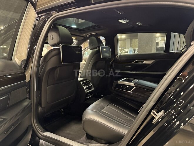 BMW 750 2019, 111,000 km - 3.0 l - Bakı