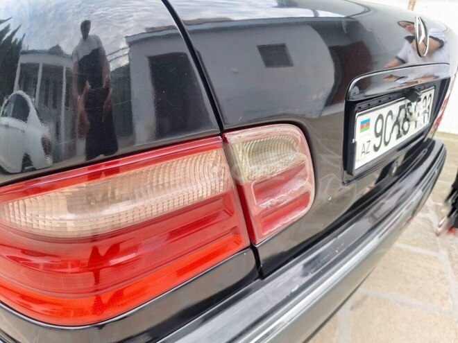 Mercedes E 240 2000, 358,000 km - 2.4 l - Bakı