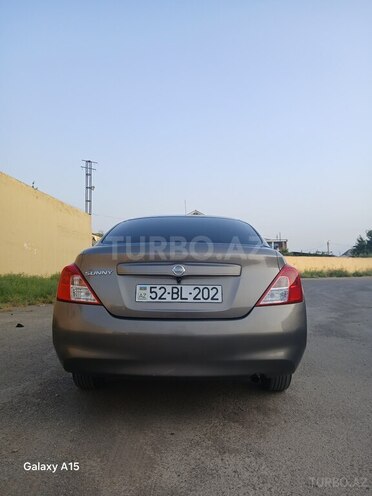 Nissan Sunny 2013, 126,000 km - 1.5 l - Salyan