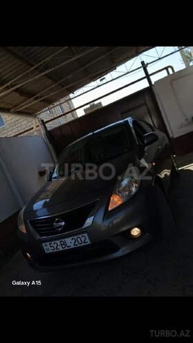 Nissan Sunny 2013, 126,000 km - 1.5 l - Salyan