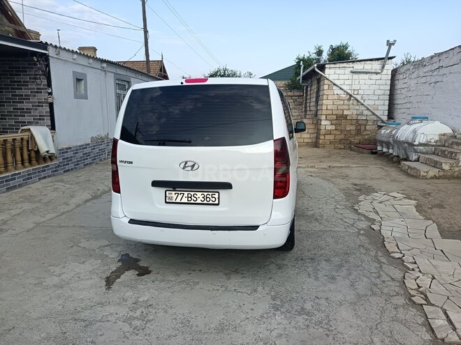 Hyundai H-1 2010, 318,000 km - 2.5 л - Bakı