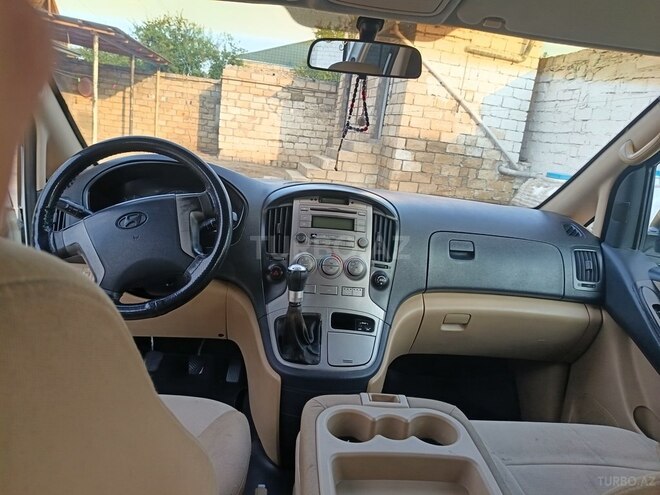 Hyundai H-1 2010, 318,000 km - 2.5 л - Bakı