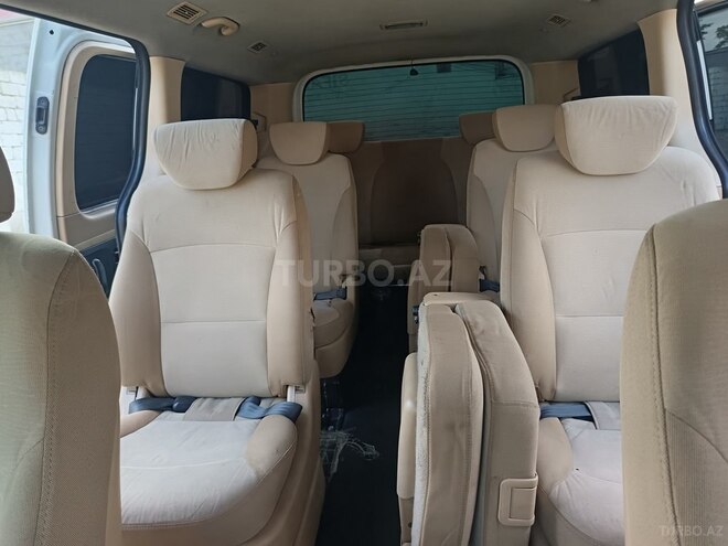 Hyundai H-1 2010, 318,000 km - 2.5 л - Bakı