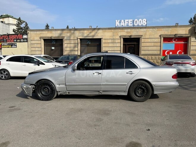 Mercedes E 320 2000, 354,518 km - 3.2 l - Bakı
