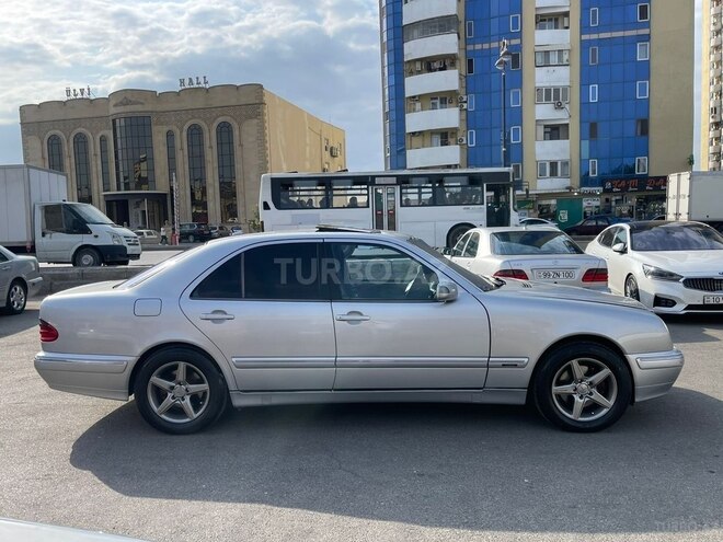 Mercedes E 320 2000, 354,518 km - 3.2 l - Bakı