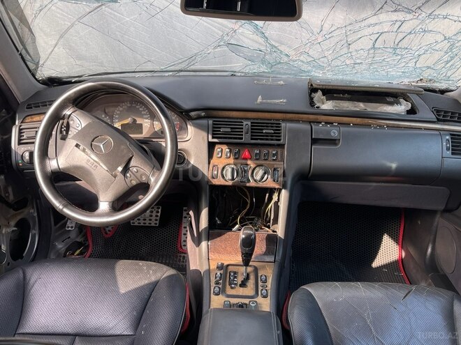 Mercedes E 320 2000, 354,518 km - 3.2 l - Bakı