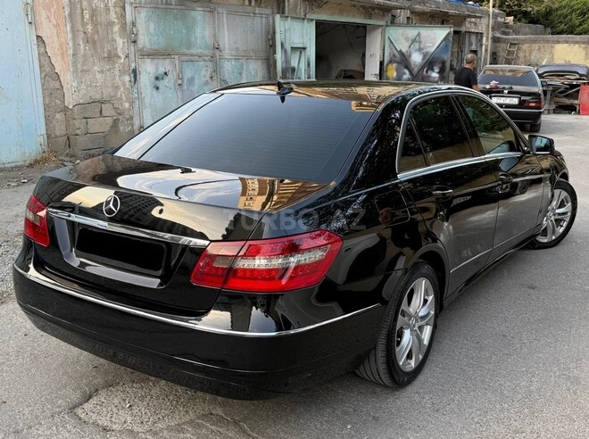 Mercedes E 250 2009, 289,221 km - 2.1 l - Bakı