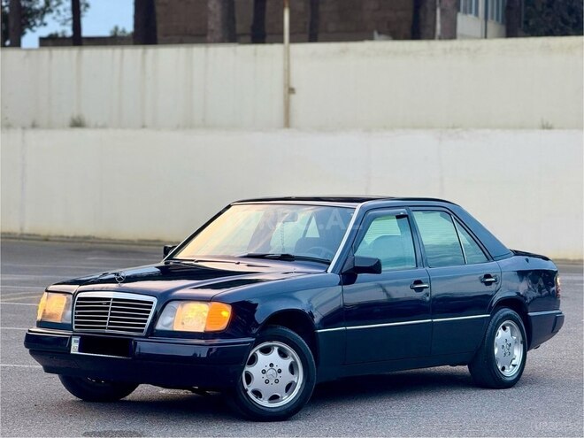 Mercedes E 220 1994, 435,500 km - 2.2 л - Bakı