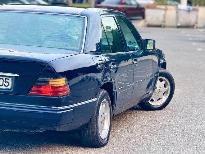 Mercedes E 220 1994, 435,500 km - 2.2 л - Bakı