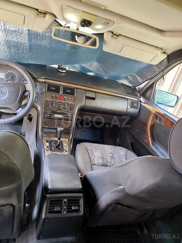 Mercedes E 240 1998, 322,350 km - 2.4 l - Bakı
