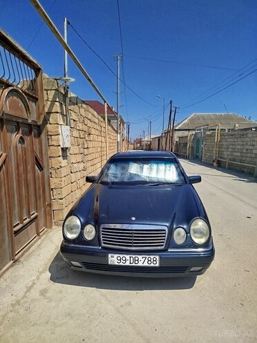 Mercedes E 240 1998, 322,350 km - 2.4 l - Bakı