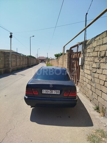 Mercedes E 240 1998, 322,350 km - 2.4 l - Bakı