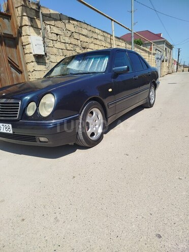 Mercedes E 240 1998, 322,350 km - 2.4 l - Bakı