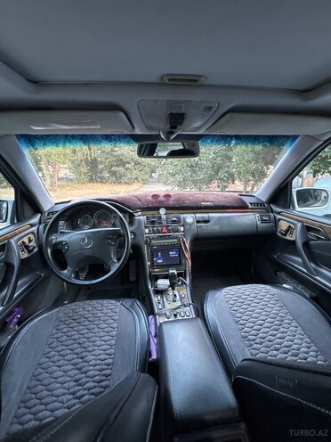 Mercedes E 320 2001, 275,000 km - 3.2 l - Bakı