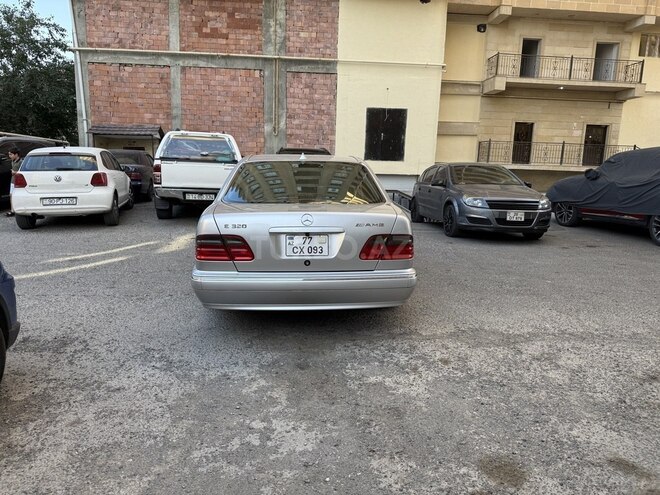 Mercedes E 320 2001, 275,000 km - 3.2 l - Bakı