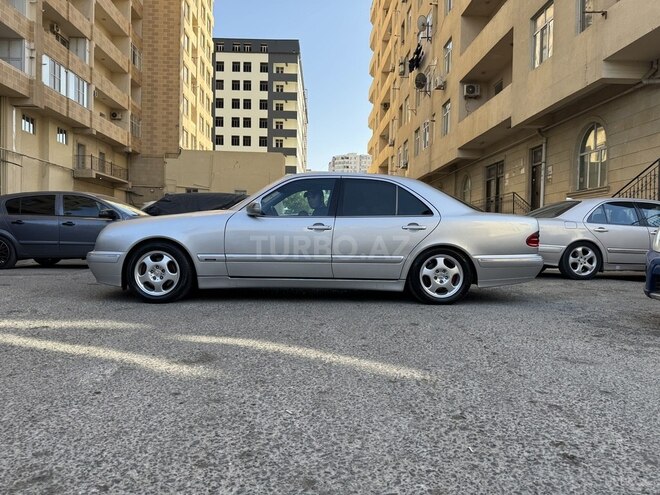 Mercedes E 320 2001, 275,000 km - 3.2 l - Bakı