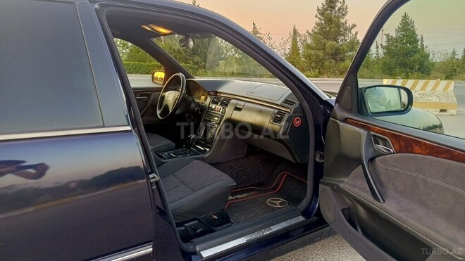 Mercedes E 220 2000, 354,000 km - 2.2 l - Kürdəmir