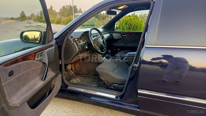 Mercedes E 220 2000, 354,000 km - 2.2 l - Kürdəmir