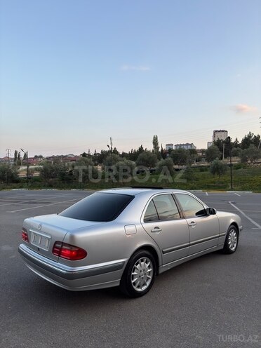 Mercedes E 240 2000, 240,000 km - 2.4 l - Bakı