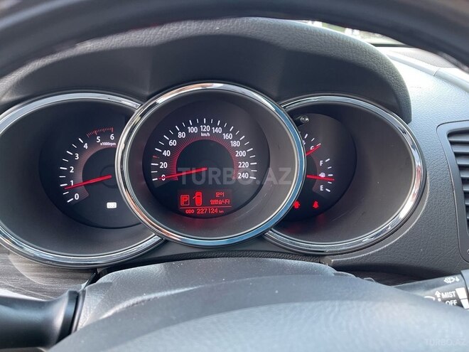 Kia Sorento 2011, 228,000 km - 2.0 l - Bakı