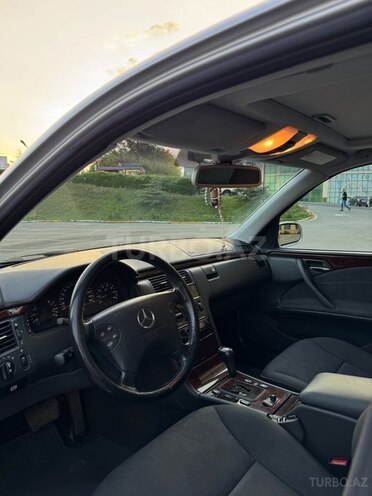 Mercedes E 240 2000, 240,000 km - 2.4 l - Bakı