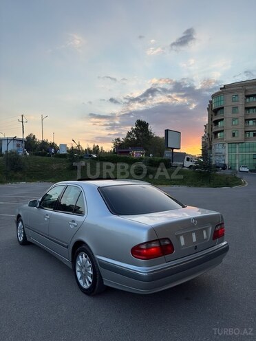 Mercedes E 240 2000, 240,000 km - 2.4 l - Bakı