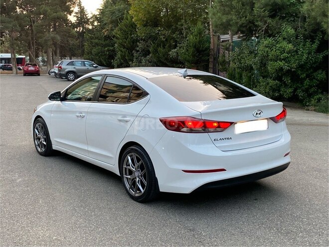 Hyundai Elantra 2016, 98,767 km - 2.0 л - Bakı