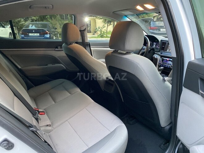 Hyundai Elantra 2016, 98,767 km - 2.0 л - Bakı