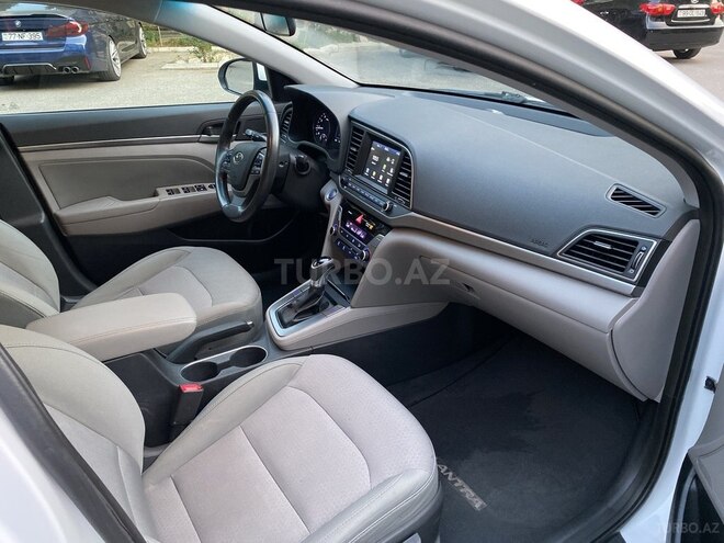Hyundai Elantra 2016, 98,767 km - 2.0 л - Bakı