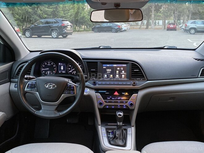 Hyundai Elantra 2016, 98,767 km - 2.0 л - Bakı
