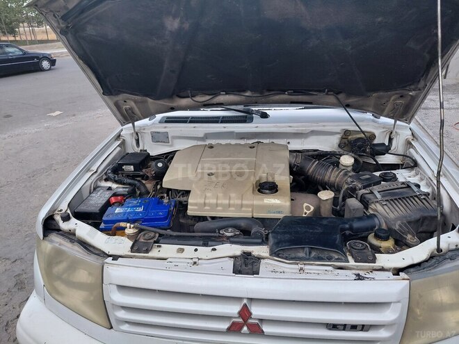 Mitsubishi Pajero io 1999, 200,000 km - 1.8 l - Gəncə