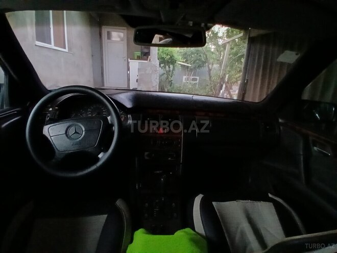 Mercedes E 230 1997, 443,000 km - 2.3 l - Bakı