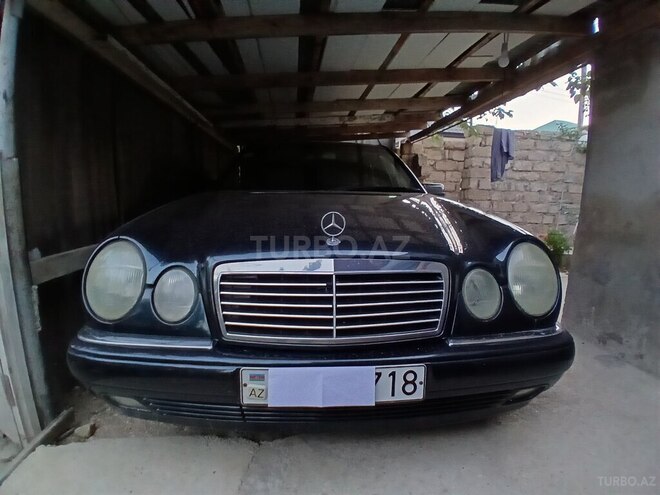Mercedes E 230 1997, 443,000 km - 2.3 l - Bakı