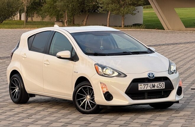 Toyota Prius C 2016, 89,500 km - 1.5 l - Bakı