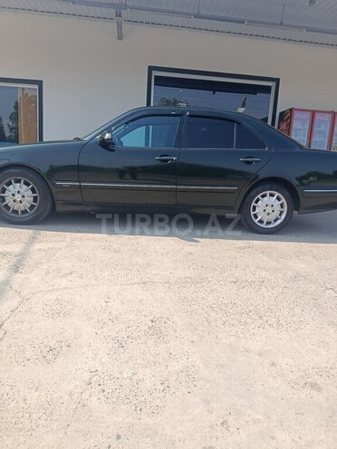 Mercedes E 220 2000, 347,000 km - 2.2 л - İmişli