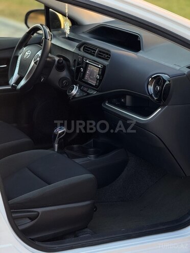 Toyota Prius C 2016, 89,500 km - 1.5 l - Bakı