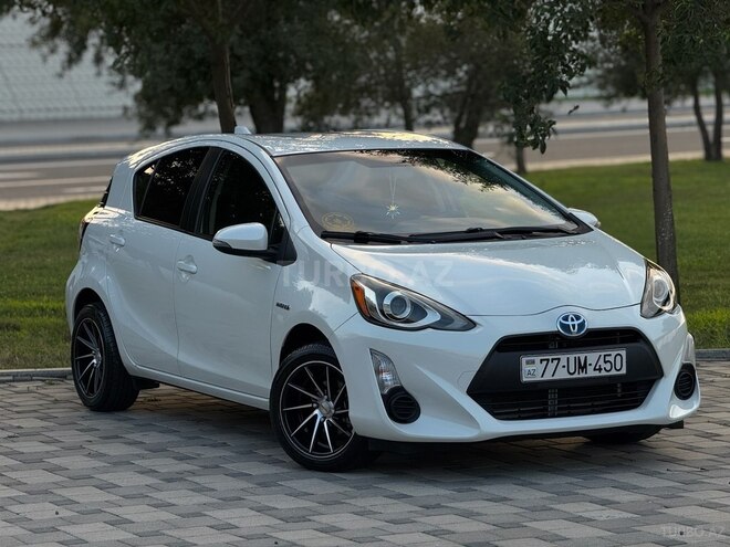 Toyota Prius C 2016, 89,500 km - 1.5 l - Bakı