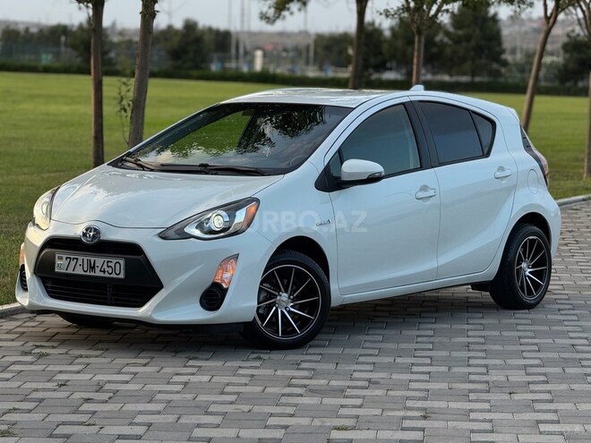 Toyota Prius C 2016, 89,500 km - 1.5 l - Bakı