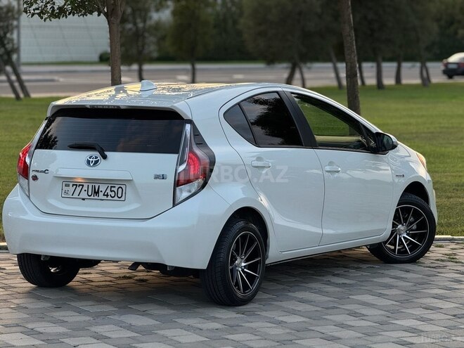 Toyota Prius C 2016, 89,500 km - 1.5 l - Bakı