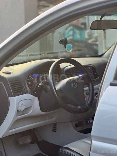 Hyundai Accent 2010, 260,000 km - 1.5 л - Bakı
