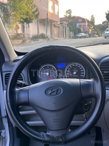 Hyundai Accent 2010, 260,000 km - 1.5 л - Bakı