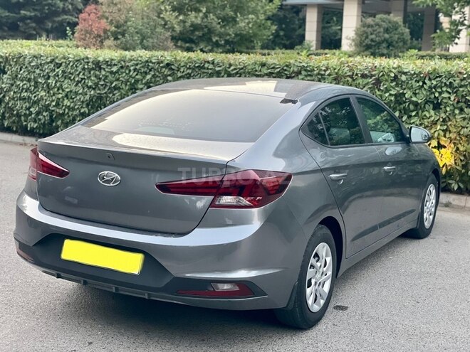 Hyundai Elantra 2018, 50,000 km - 2.0 l - Bakı