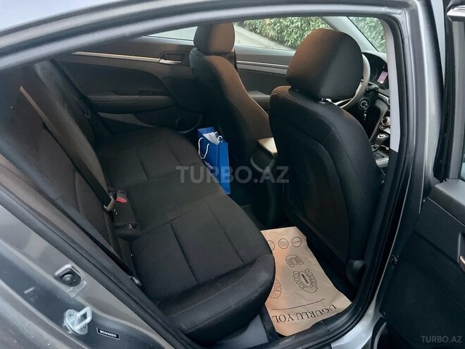 Hyundai Elantra 2018, 50,000 km - 2.0 l - Bakı