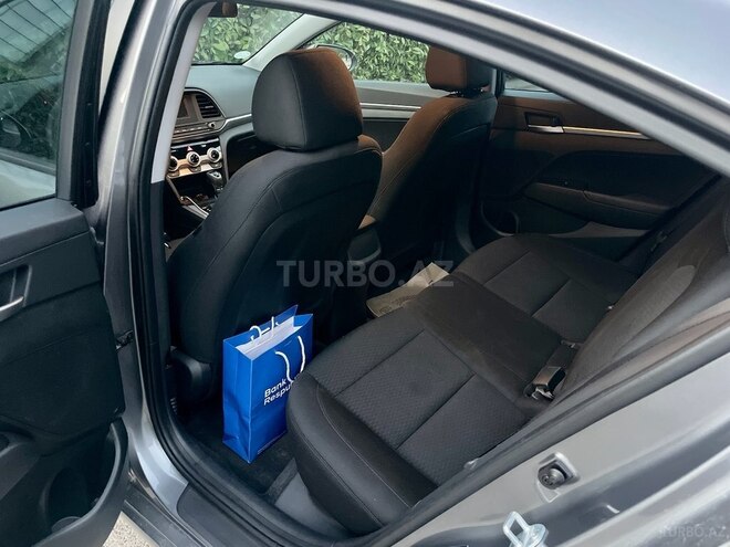 Hyundai Elantra 2018, 50,000 km - 2.0 l - Bakı