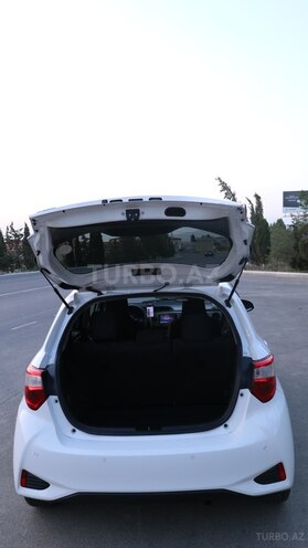 Toyota Vitz 2018, 140,559 km - 1.5 l - Bakı