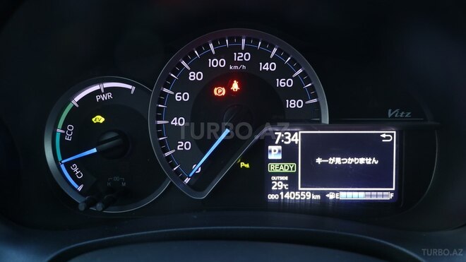 Toyota Vitz 2018, 140,559 km - 1.5 l - Bakı